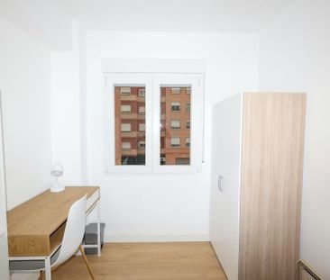 Carrer de l'Explorador Andrés, Valencia, Valencian Community 46022 - Photo 2