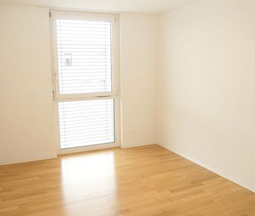 SPACIEUX 4,5 pièces de 136 m2 situé dans un immeuble moderne - Foto 2