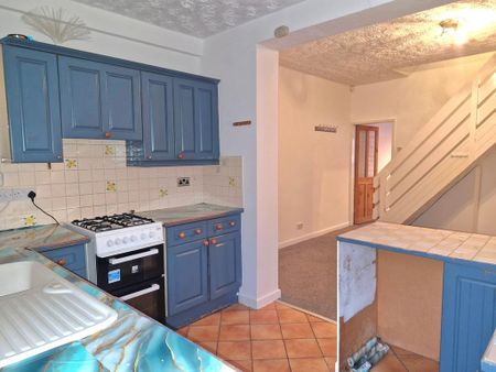 2 bedroom terraced house to rent - Photo 3