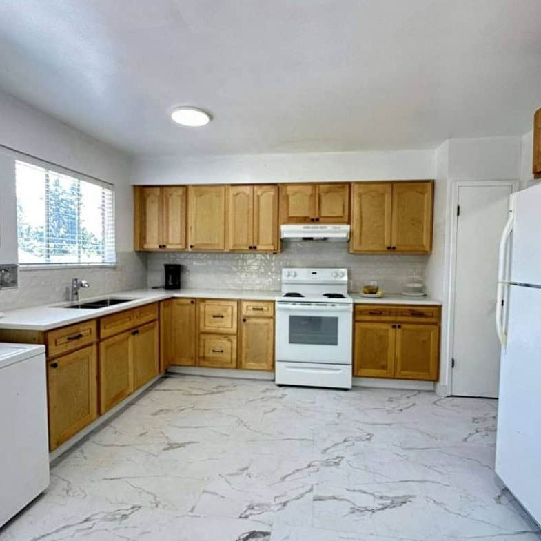 2418 Warrenton Avenue, Coquitlam - Photo 1