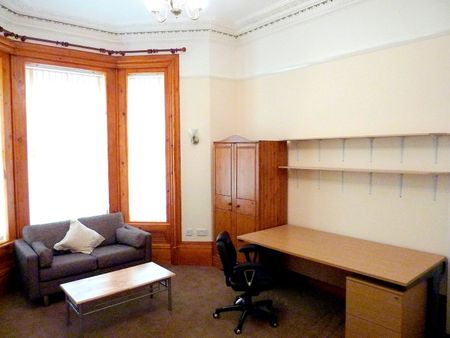 8 Bed Terraced House, Brighton Grove, M14 - Photo 2