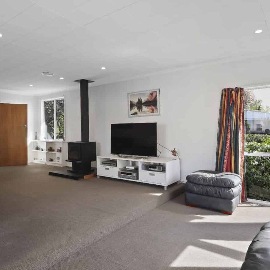 Warm & Welcoming Home in Bishopdale - Photo 1