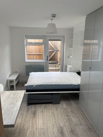 Studio Flat, Lee, SE12 - Photo 5
