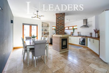 4 bedroom house to rent Meads Street, Eastbourne, East Sussex, BN20 - Photo 3