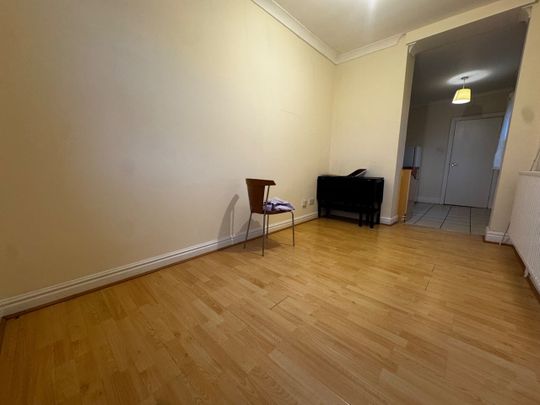 2 Bed Flat, Ground Floor, SO14 - Photo 1