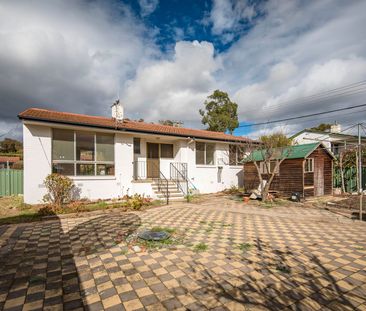 141 Ross Smith Crescent, Scullin ACT 2614 - House For Rent | Domain - Photo 3