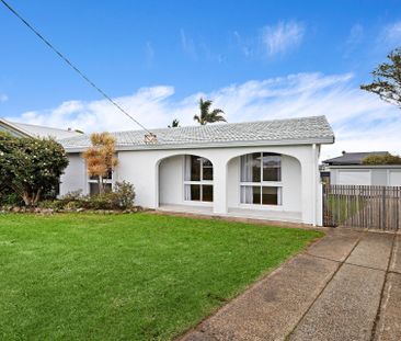 Luxurious Coastal Living in Kiama Heights - Photo 4