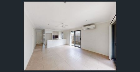 Spacious Family Home in Warner Awaits! - Photo 4