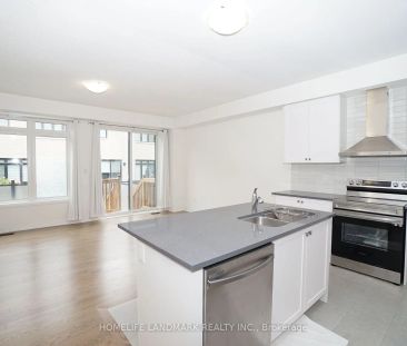Condo Townhouse For Lease | N9246880 - Photo 3