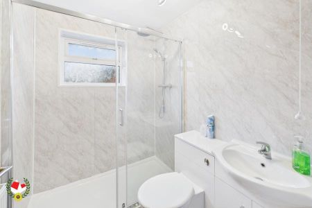 Sycamore Close, Gloucester - Photo 5