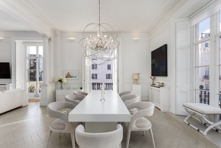 Bright First-Floor Home on Eaton Place - Photo 3