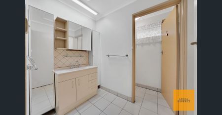 3-bedroom home, living close to everything you need! - Photo 2