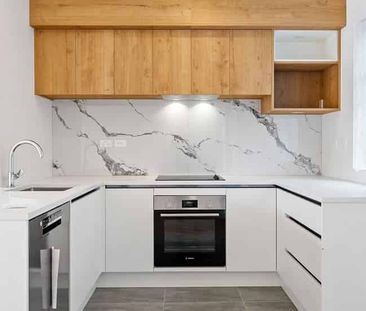 Modern 3BR Home in Papatoetoe - Photo 1