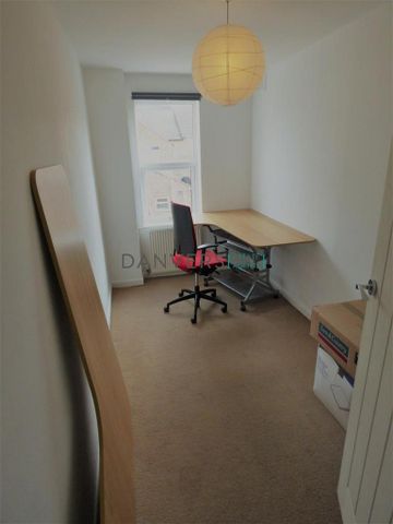 4 bedroom terraced house to rent - Photo 4
