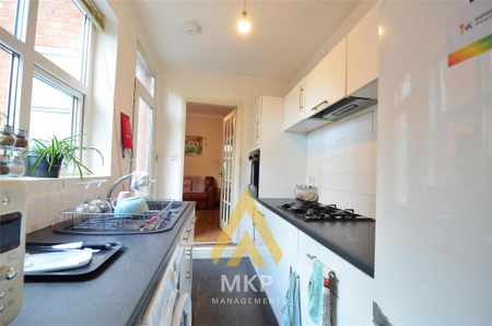 3 bedroom terraced house to rent - Photo 5