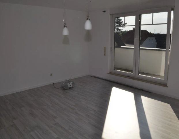 2-Zimmer-Dachgeschosswohnung mit Loggia - Foto 1