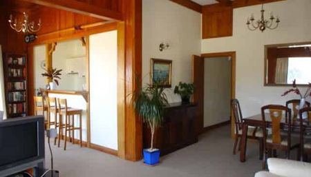 Stunning Oriental Parade residence - Photo 5