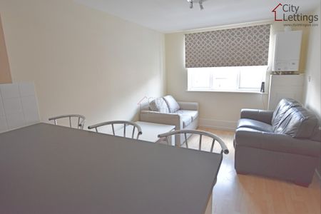 4 Bedroom Flat - Photo 2