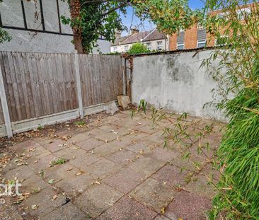 2 bedroom maisonette to rent - Photo 3