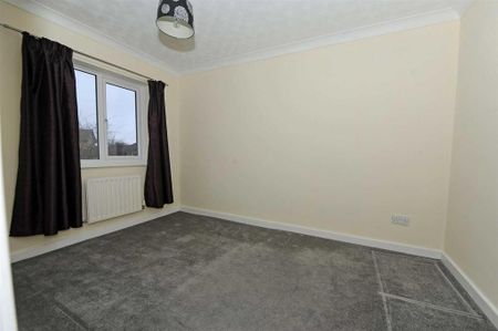 2 bedroom semi-detached house to rent - Photo 5