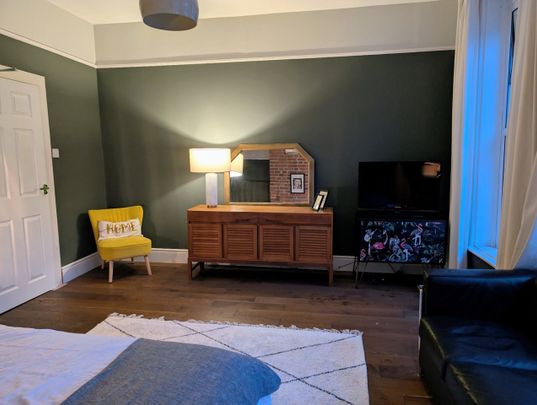 Room in a Shared Flat, Springbank Road, SE13 - Photo 1