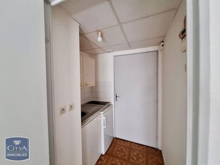 Location Appartement 1 pièce 16m² BLOIS 41000 - Photo 2