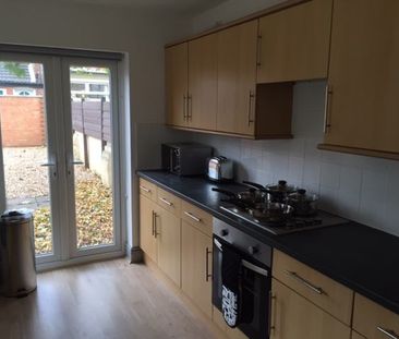 Double room in HMO - Farebrother Street - Photo 5