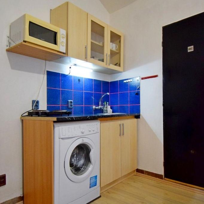 Pronájem bytu 1+kk 20 m2 - Photo 1