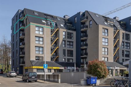 VERZORGD APPARTEMENT MET 2 SLAAPKAMERS EN AUTOSTAANPLAATS AAN HET CENTRUM VAN GENK - Photo 2