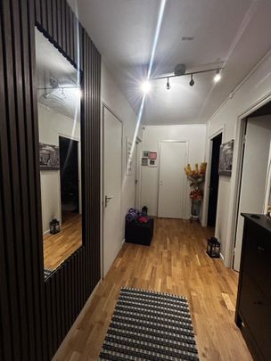 Pålsbodagränd, Bandhagen - Photo 1