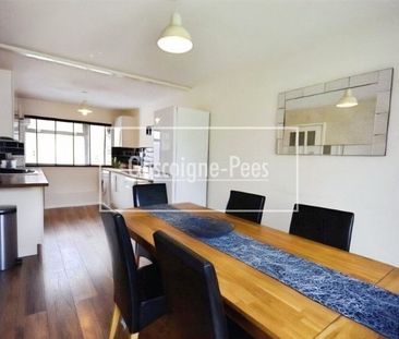 Bracknell, RG12 - Photo 1