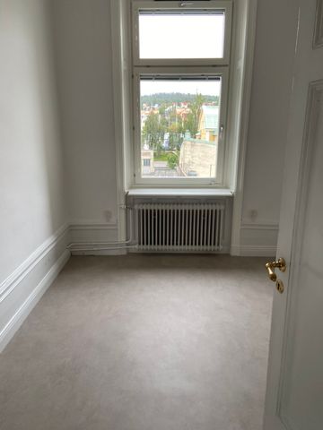 3 rum och kök S:a Järnvägsgatan 11 - Foto 3