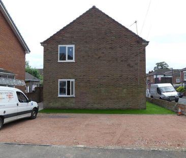 2 bedroom maisonette to rent - Photo 5