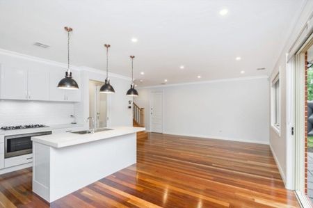 2/64 Waverley Street, Moonee Ponds VIC 3039 - Photo 5