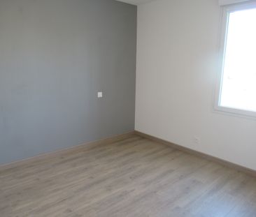 Location Appartement 2 pièces 49m² SEBAZAC CONCOURES 12740 - Photo 2