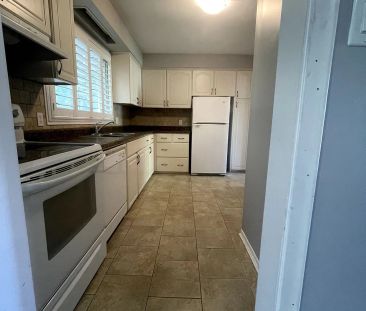 89 Ottaway Avenue #Upper - Photo 3