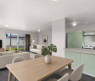 Three Bedroom - Photo 3