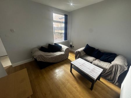 4 bedroom terraced house to rent - Photo 2