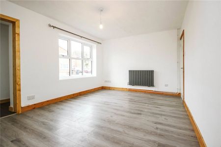 Meadowbank, - Photo 2