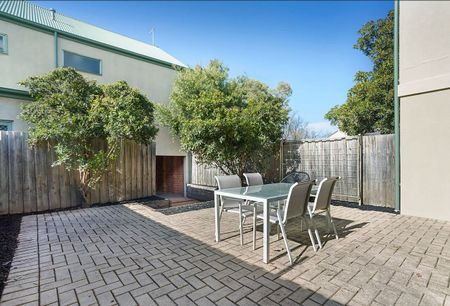 65 Gatehouse Drive, Kensington VIC 3031 - Photo 4