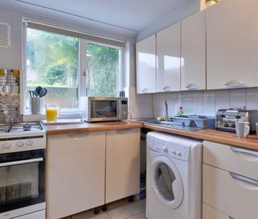 Room in a Shared House, Ashton Road, LU1 - Photo 3