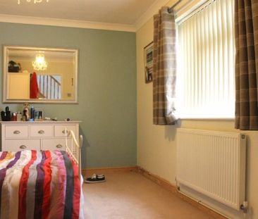 6 Bed - Ernest Road, Wivenhoe - Photo 5