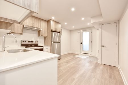 For Lease - 385 McRoberts Avenue Unit# Basement, Toronto, Ontario - Photo 4