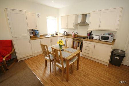 2 bedroom apartment to rent - Photo 5