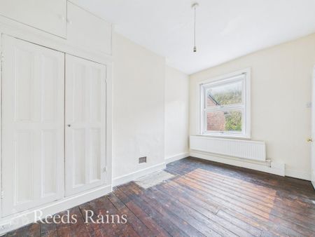 3 bedroom terraced house to rent - Photo 3