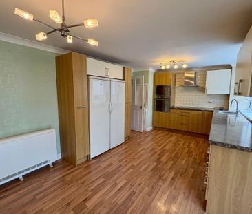 3 bedroom terraced house to rent - Photo 5