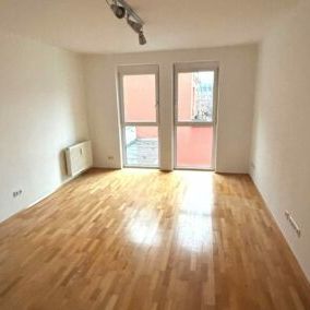 Schöne 1 Zimmer Wohnung mit Lift in top Lage - Photo 1