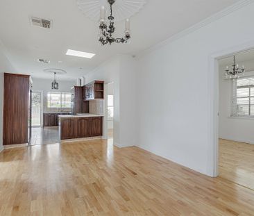 Family Home In Great Location - Photo 2