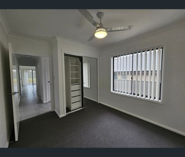 1A Epaulet Circuit, Jordan Springs, NSW 2747 - Photo 4
