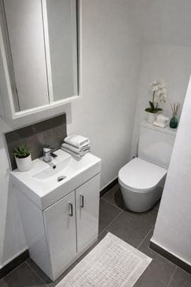 Room in a Shared House, Delph Lane, LS6 - Photo 1